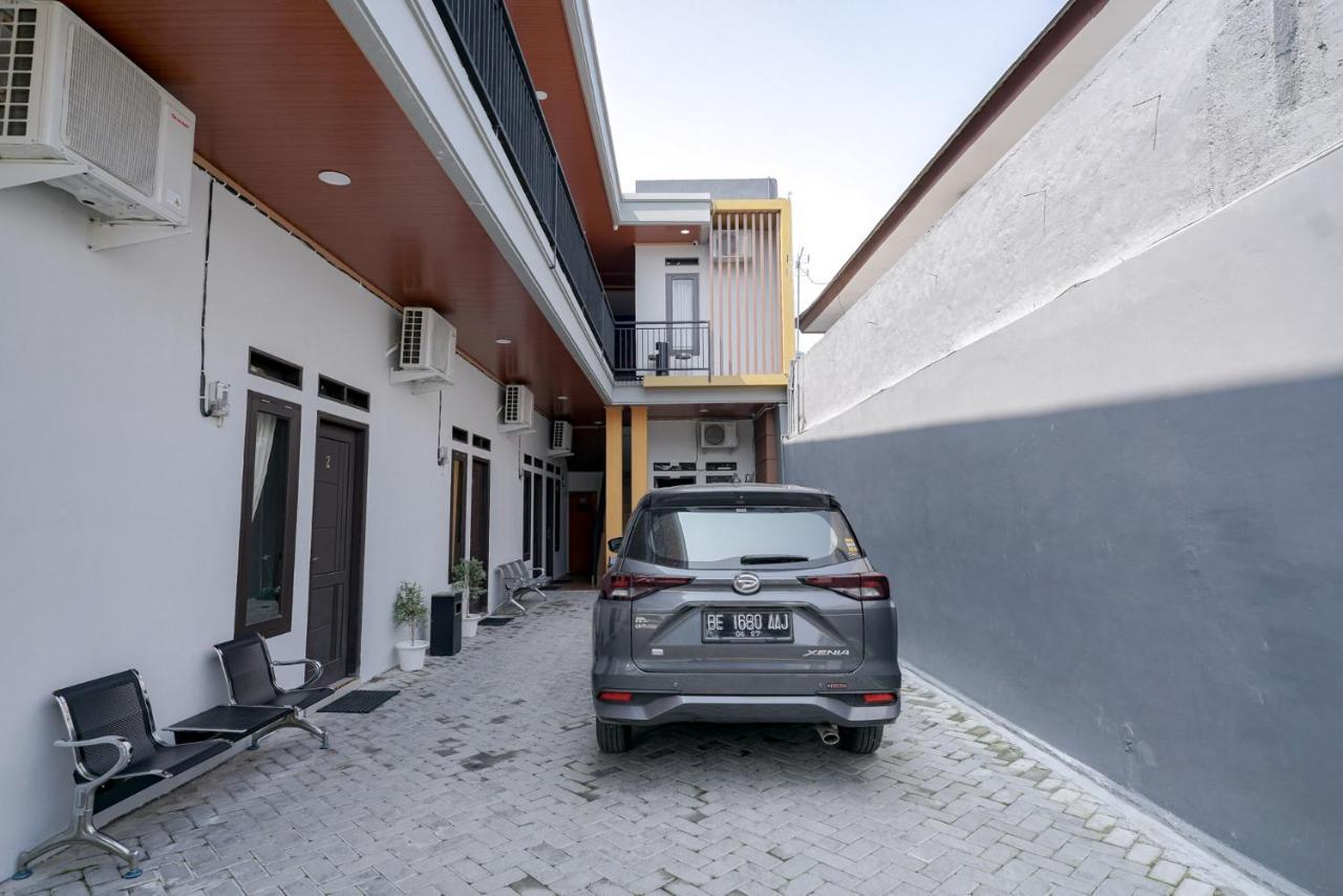 Reddoorz @ Jalan Urip Sumoharjo Lampung Hotel Bandar Lampung Kültér fotó